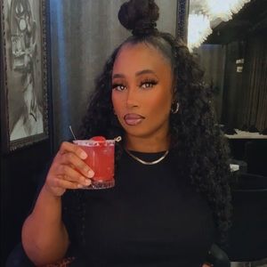 Meet your Posher, Sierra